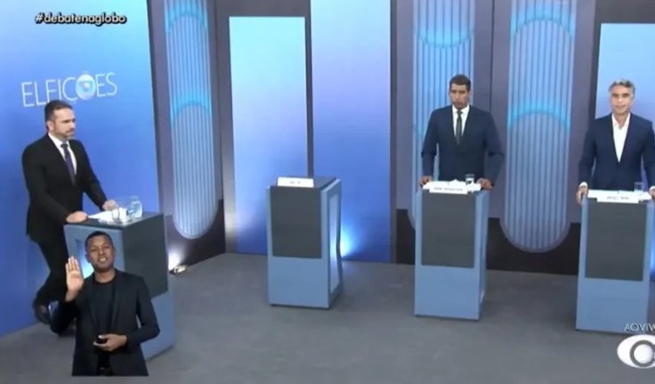 Falta a debates se torna marca registrada da campanha de reeleição de JHC em Maceió