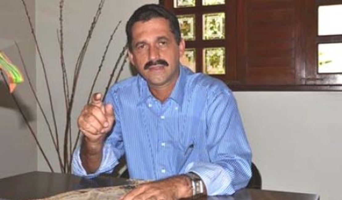 Prefeito de Limoeiro de Anadia emite nota e desmente anulação das eleições