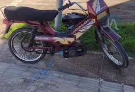 Idoso sofre escoriações em acidente envolvendo picape e mobilete em Arapiraca