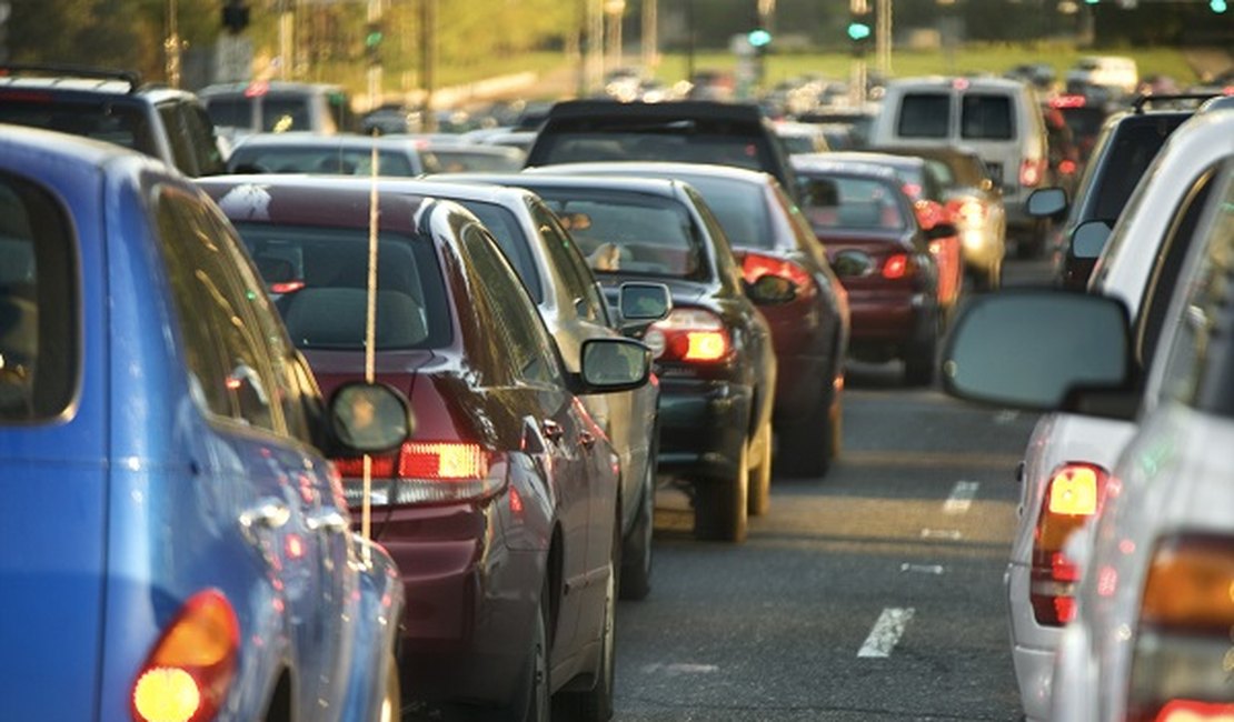 Multas aumentam hoje até 244%, mas app dá desconto