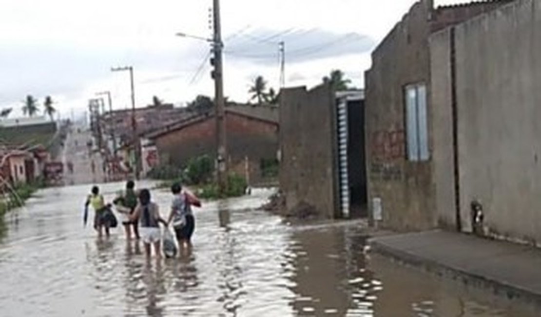 Novo Boletim Meteorológico pede atenção em áreas sem drenagem e transbordamento de riachos