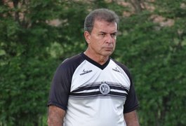 Ricardo Silva comandou um treino tático nesta quinta(4) em Arapiraca