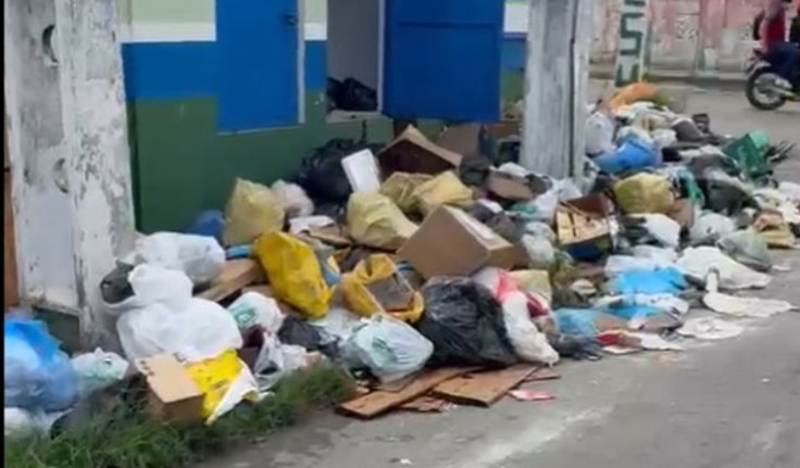 Lixo se acumula em Maceió em meio à greve de garis enquanto prefeitura antecipa agenda do São João