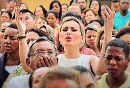 Andressa Urach comemora 'um ano de vida' após entrar em coma