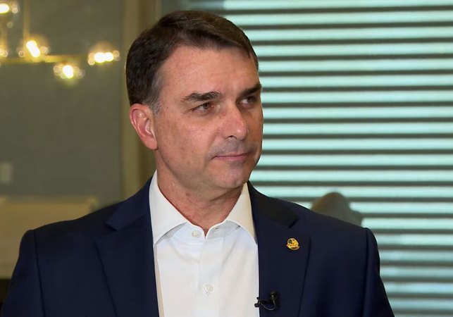 Flávio pede ao TSE mais duas horas de votação em cidades de SP, PR e SC