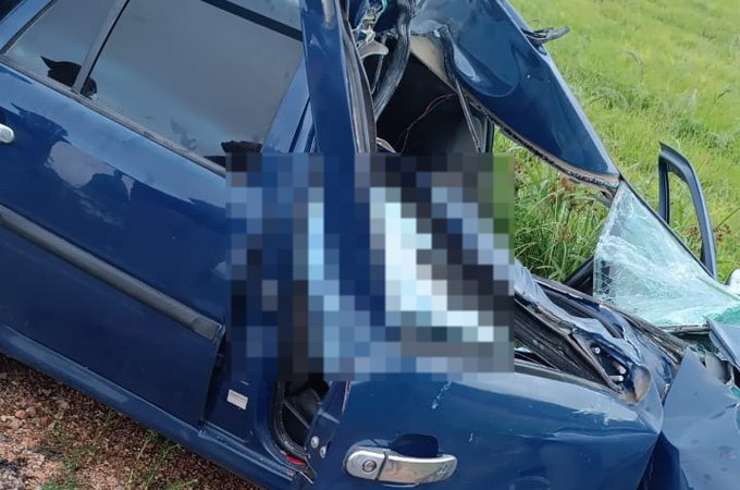 Motorista de carro morre e passageiro sofre ferimentos em colisão no Sertão de Alagoas