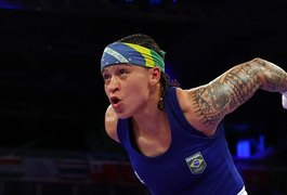 Bia Ferreira vence mais uma e garante ao menos o bronze em Paris