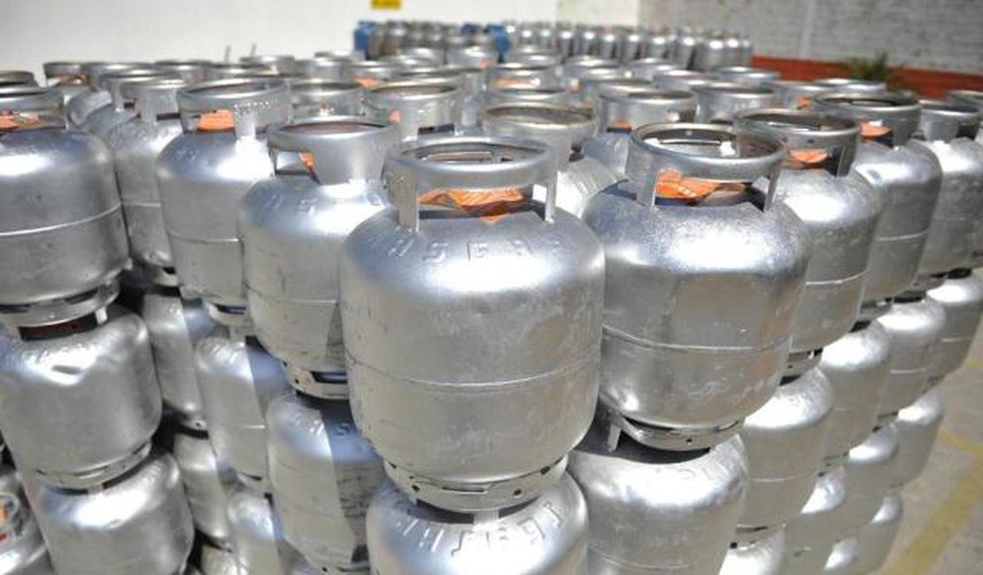 Depósito é arrombado e botijões de gás são furtados em Arapiraca
