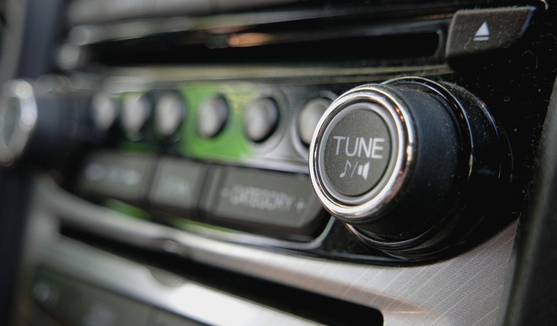 Idoso com som ligado na rua se recusa a desligar aparelho e é preso no Agreste