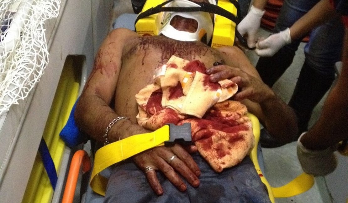 Agredido pelo próprio pai, jovem é socorrido para a Unidade de Emergência