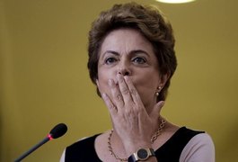 Não vou dar esse presente para eles, diz Dilma ao negar renúncia