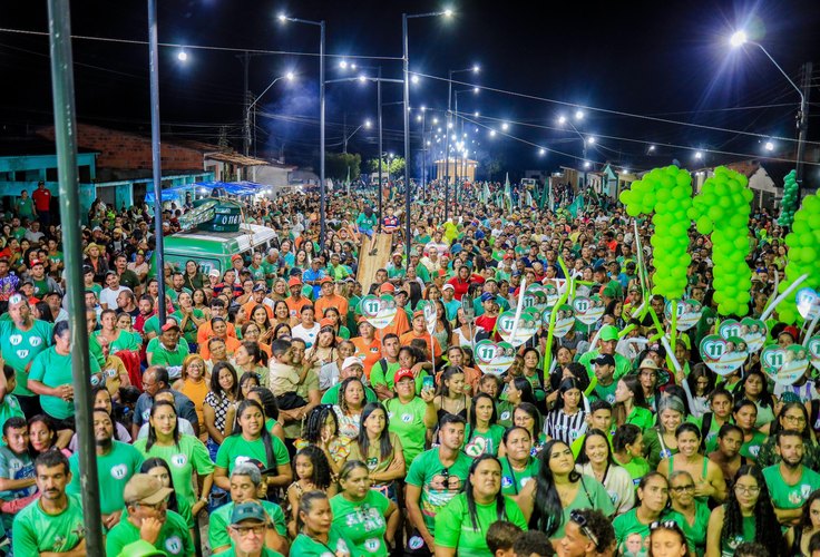 Bastinho confirma favoritismo e realiza o maior comício da história de Taquarana