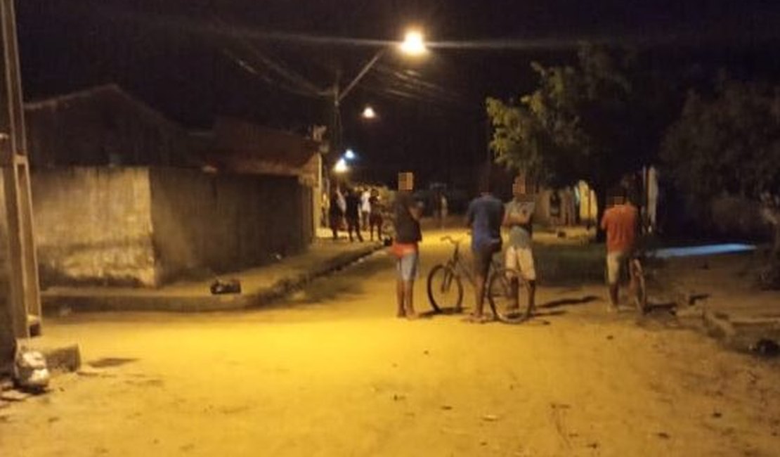 Adolescente de 16 anos é morta a tiros na porta de casa em Piaçabuçu