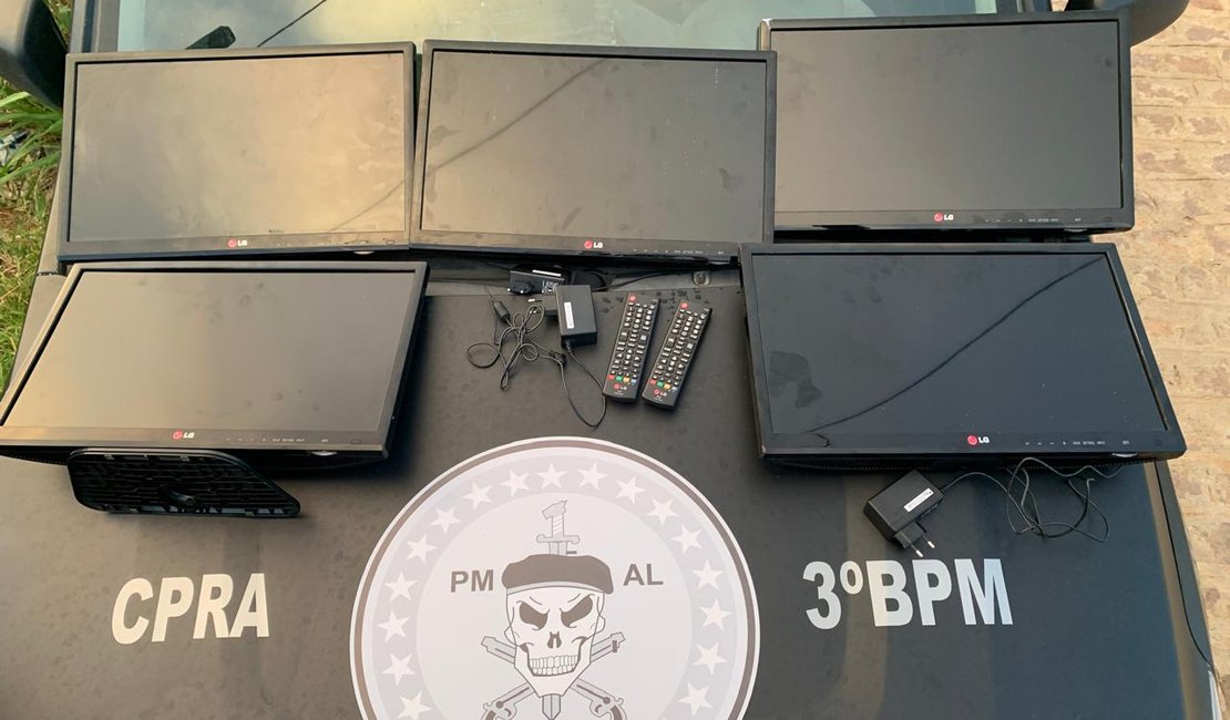Homem e adolescente são flagrados furtando TVs no bairro Batingas; 3° BPM capturou dupla