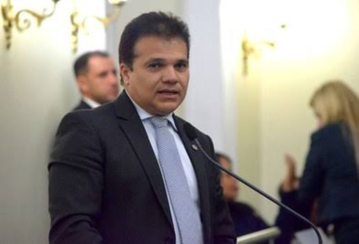 Deputado deve indicar nova diretoria do HEA, mesmo após escândalo que culminou com a exoneração da cunhada