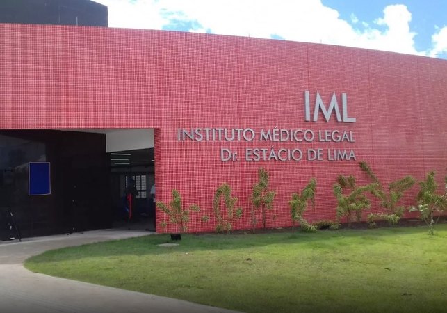 Corpo é encontrado por homem que fazia caminhada na Praia da Avenida, em Maceió