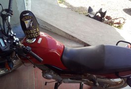 Polícia Militar recupera motocicleta roubada na zona rural de Arapiraca
