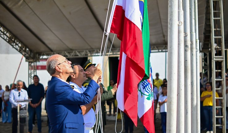 Prefeito Ronaldo Lopes reforça compromisso com democracia e independência do Brasil no encerramento da Semana da Pátria