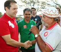 Renan Filho realiza uma bateria de reuniões em Delmiro Gouveia