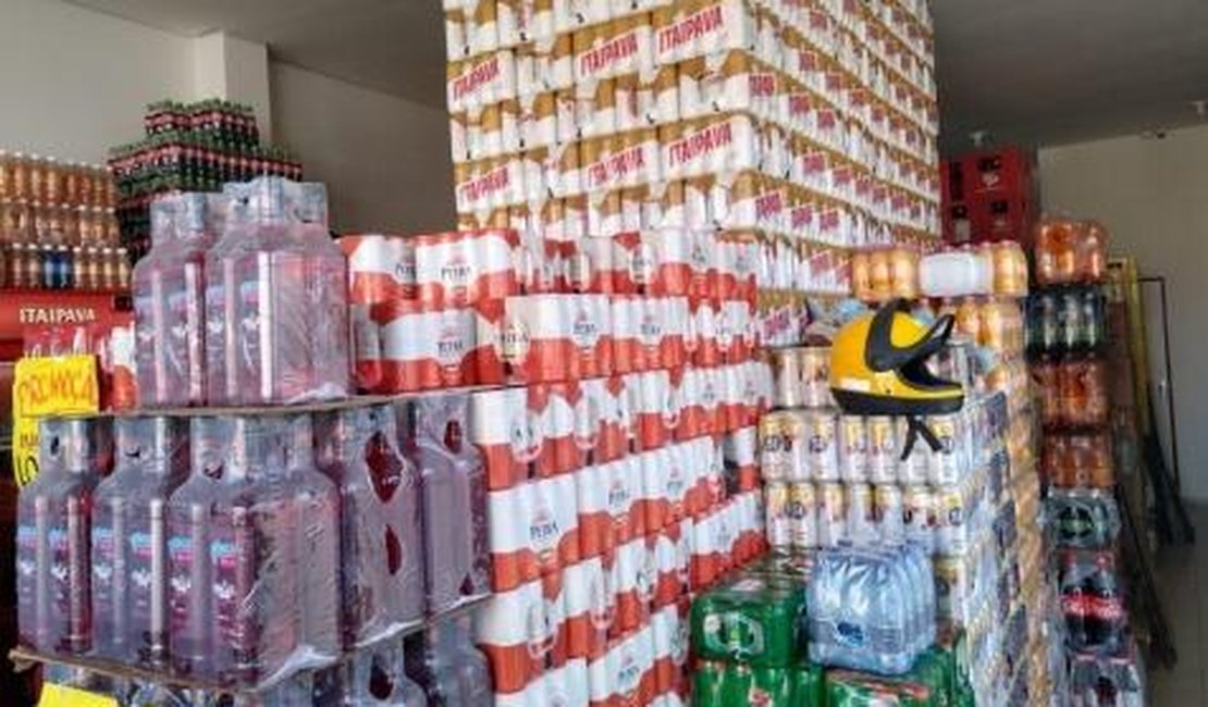 Operação autua depósito de bebidas por vendas irregulares