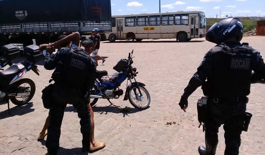 Homem com mandado de prisão em aberto é preso após abordagem em Arapiraca