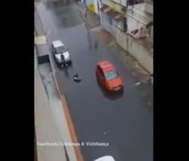 VÍDEO. Jovem atropela própria mãe e é denunciado por tentativa de homicídio