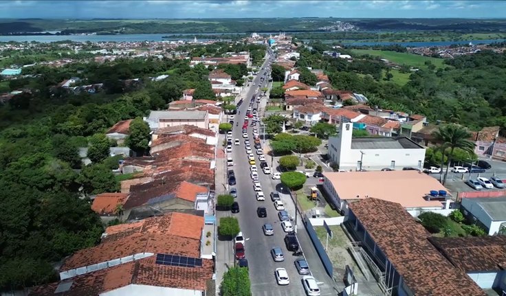 Guilherme Lopes realiza o maior adesivaço da história de Penedo