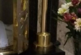 Bandidos vandalizam Igreja do Bonfim e chegam a urinar em objetos