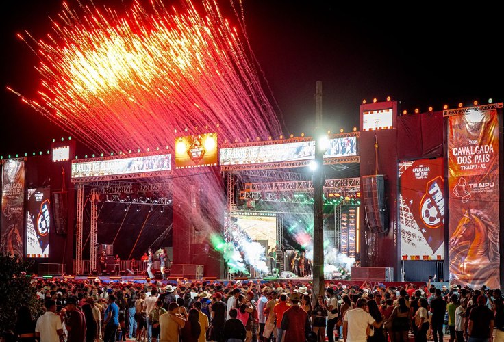 Cavalgada dos Pais 2026 reúne multidão em Traipu e celebra a cultura nordestina com grande festa