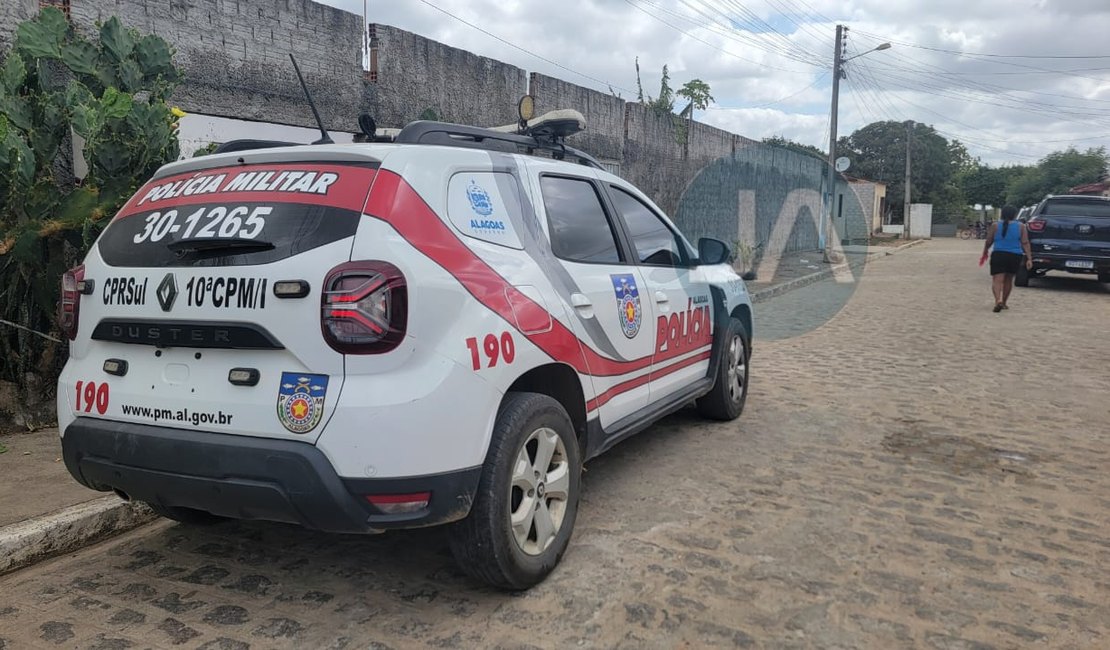 Sobrinho de Sertório Ferro, ex-prefeito de São Sebastião, é assassinado a facadas em casa; carro da vítima foi abandonado na zona rural