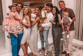 Família Pôncio se comunica por WhatsApp dentro de mansão