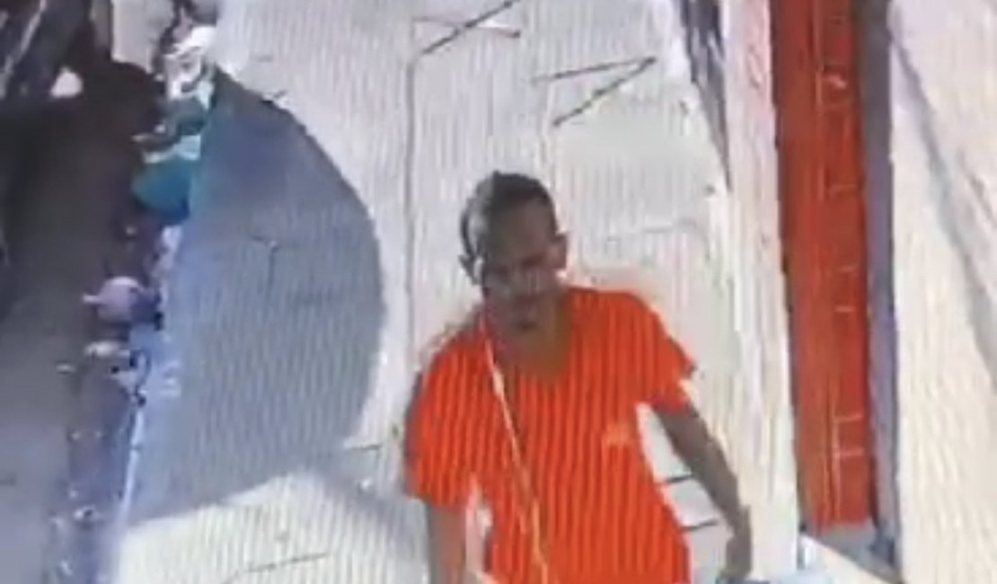 Vídeo. Homem furta restaurante em plena luz do dia e foge, em Arapiraca