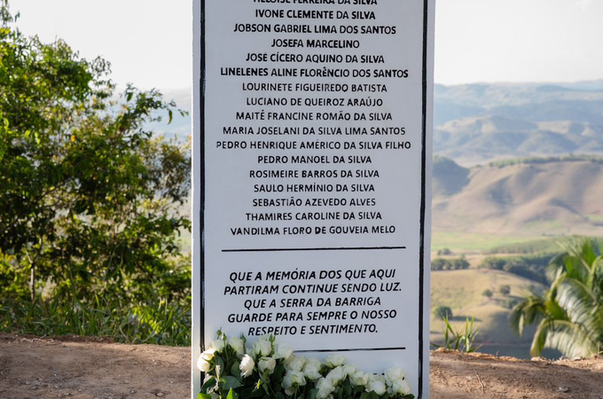 Memorial na Serra da Barriga homenageia vítimas da tragédia