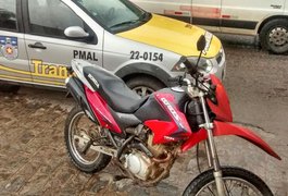 PM encontra motocicleta roubada em Arapiraca