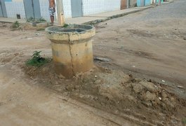 Pavimentação paralisada prejudica moradores do bairro Bonsucesso, em Arapiraca