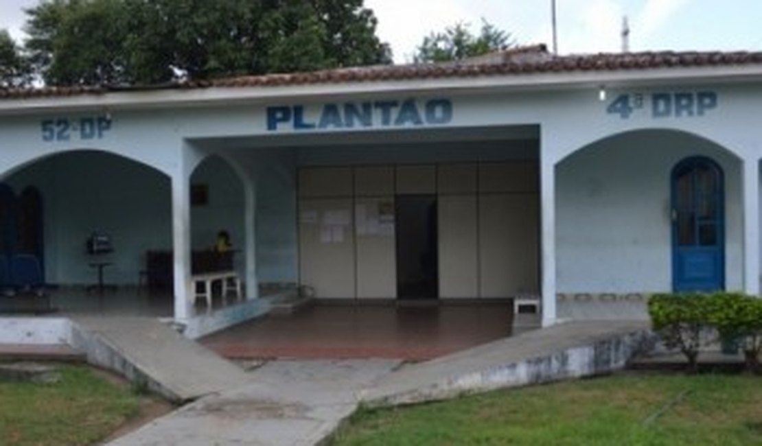 Polícia prende suspeito e apreende caderno de anotações de tráfico em Arapiraca