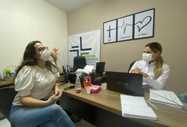 Mães do Hospital Regional de Arapiraca recebem desenhos da placenta de seus filhos