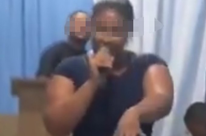 Mulher descobre traição do marido pastor e expõe os dois na igreja