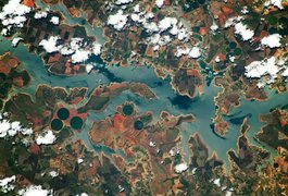 Foto de astronauta da ISS destaca rio São Francisco colorido visto do espaço