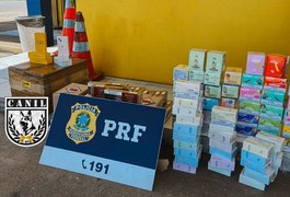Canil do 3º BPM e PRF apreendem 93 aparelhos celulares sem nota fiscal e cigarros, em São Sebastião