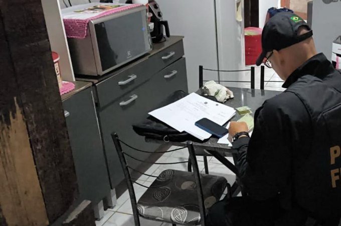 Com apoio da PM, Polícia Federal deflagra 2ª fase de operação contra rede criminosa que atua em AL, PE e RN