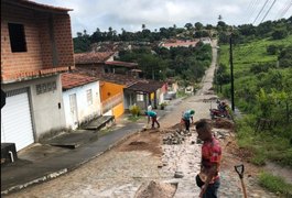 Secretaria de Serviços Públicos recupera ruas de Penedo