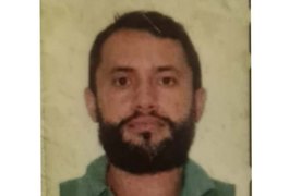 Motorista por aplicativo aceita corrida e é assassinado a facadas por casal; vítima foi jogada em mata