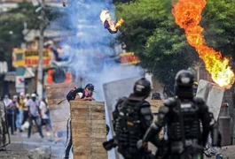 Violência em protestos resultou em 19 mortos e mais de 800 feridos na Colômbia