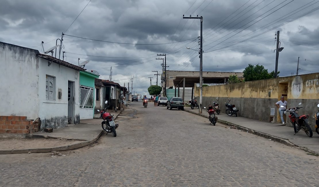 Criminosos invadem residência e atiram em homem no Agreste alagoano