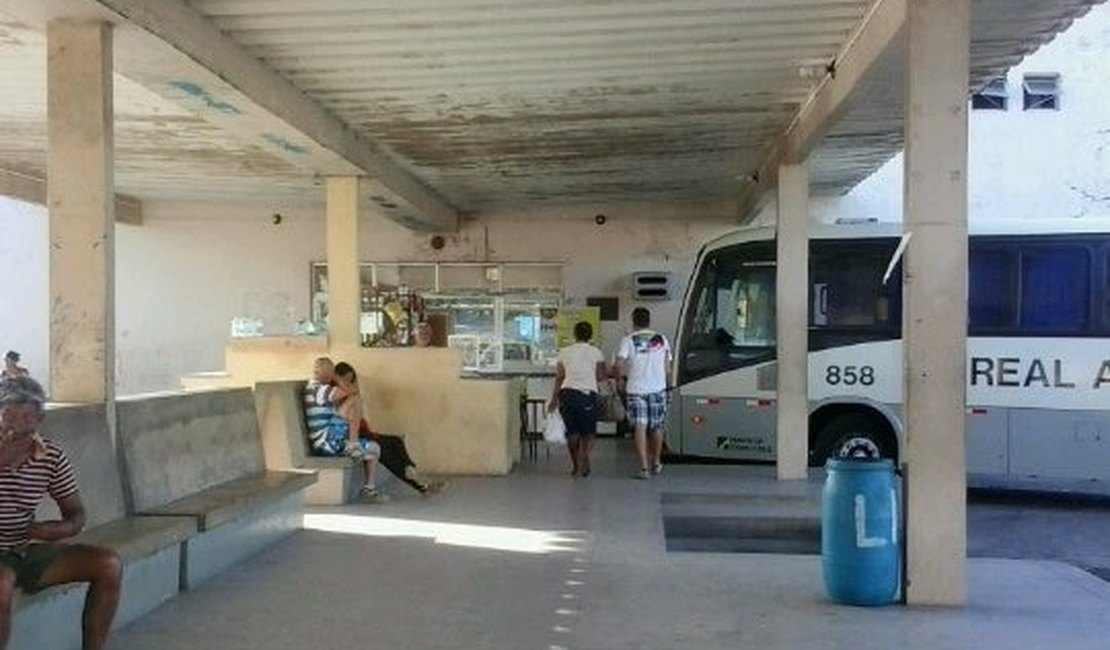 Com maconha na mochila, mulher é presa ao desembarcar em Penedo