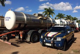 Caminhão é flagrado transportando água potável em tanque de combustível