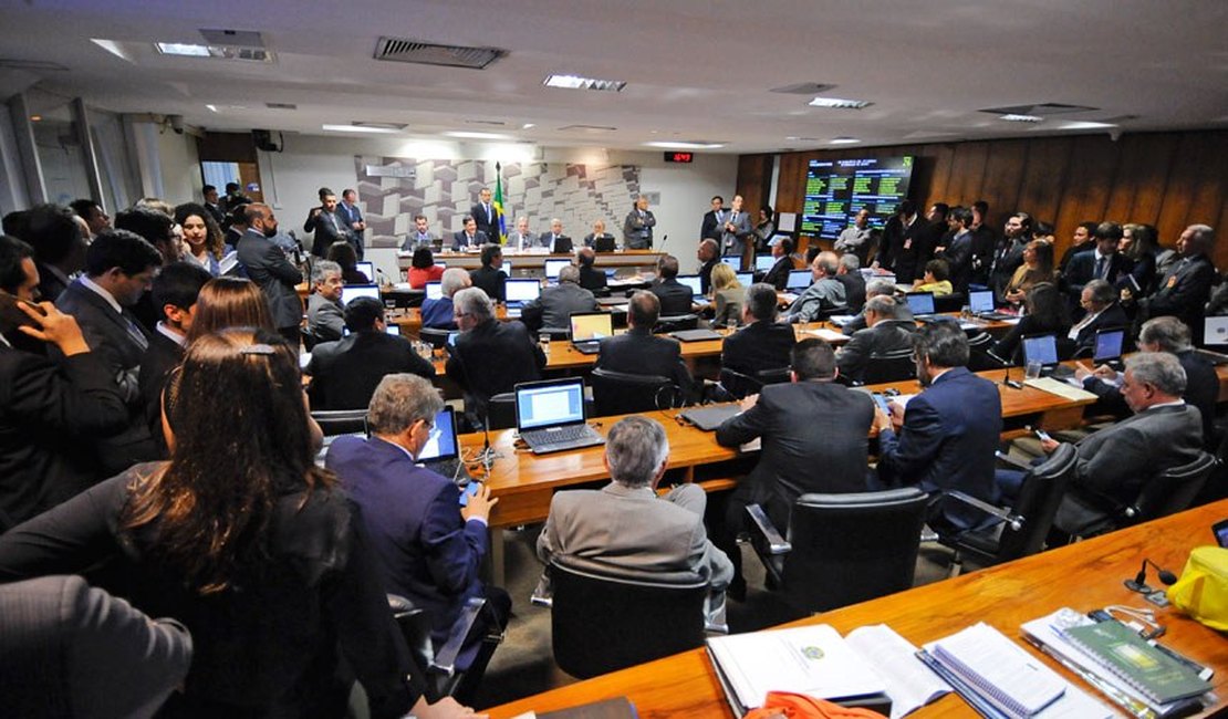 Reforma Trabalhista é aprovada pela Comissão de Assuntos Econômicos do Senado