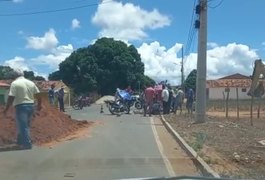 Obra da casal obstrui pista e causa acidente fatal em Lagoa da Canoa