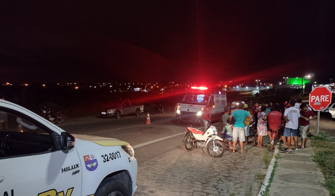 Conversão termina com dois motociclistas feridos em trecho da AL-115, em Arapiraca